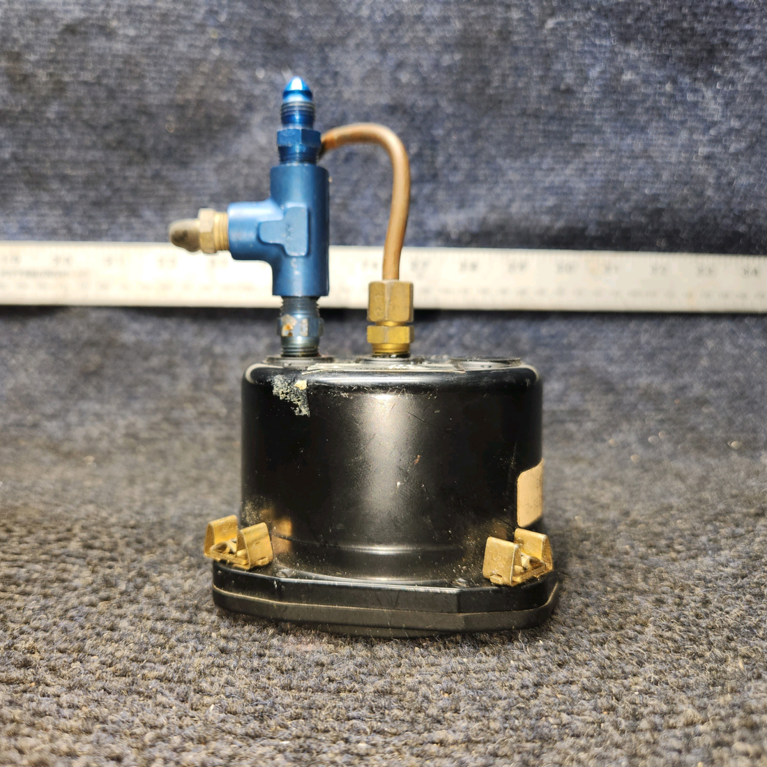 Used aircraft parts for sale, 8025 United Instruments Piper PA32RT-300 Airspeed Indicator