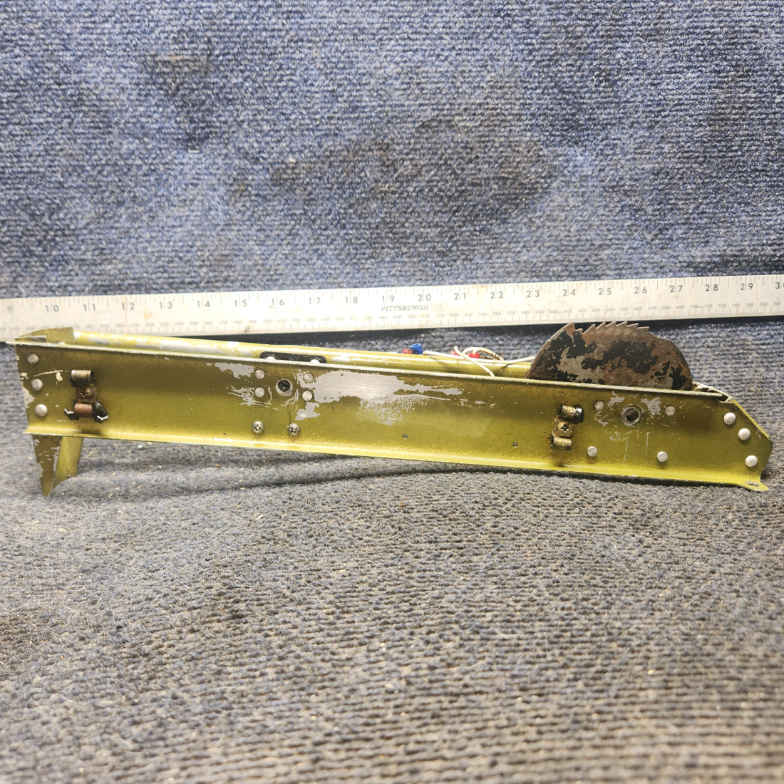 Used aircraft parts for sale, 67139-000, 67138-000,67137-000,63354-000 piper PA-28-181 Forward Brake Support Channel