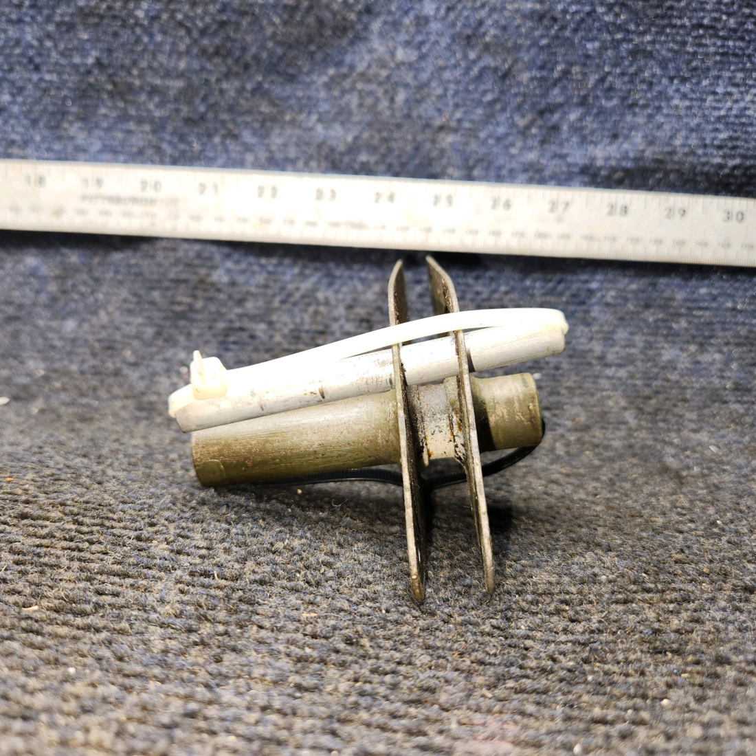 Used aircraft parts for sale, 0523223 Cessna 172 Aileron Bellcrank - LH