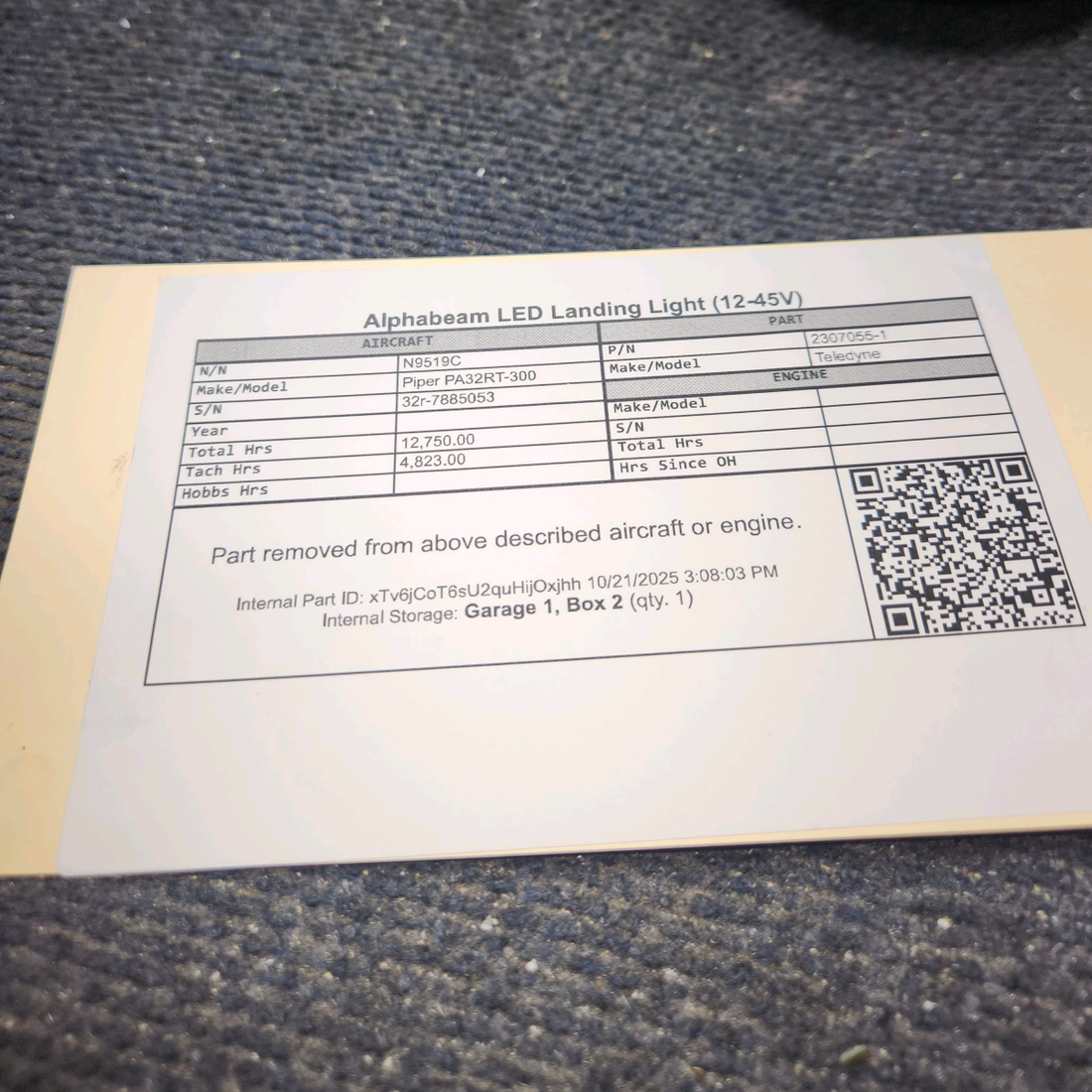 Used aircraft parts for sale, 2307055-1 Teledyne Piper PA32RT-300 Alphabeam Landing, Taxi Light - LED (12-45V)