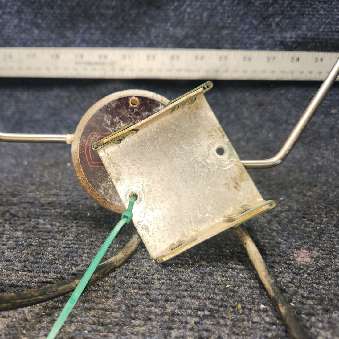 Used aircraft parts for sale, 451-273 Piper PA28-140 Omni Receiving Antenna