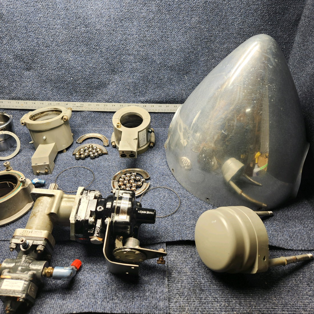 Used aircraft parts for sale, HC-A2V20-4A1 Hartzell BEECHCRAFT F35 HARTZELL TWO BLADE PROPELLER W/ ADAPTER KIT & LOGS (PROP STRUCK)
