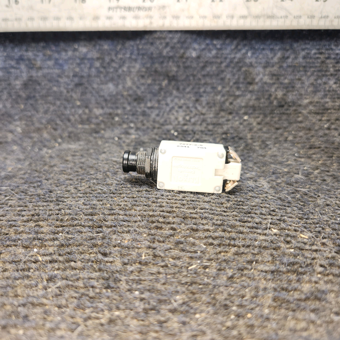 Used aircraft parts for sale, 7277-2-5 Klixon cessna 172k Circuit Breaker – 5 Amp