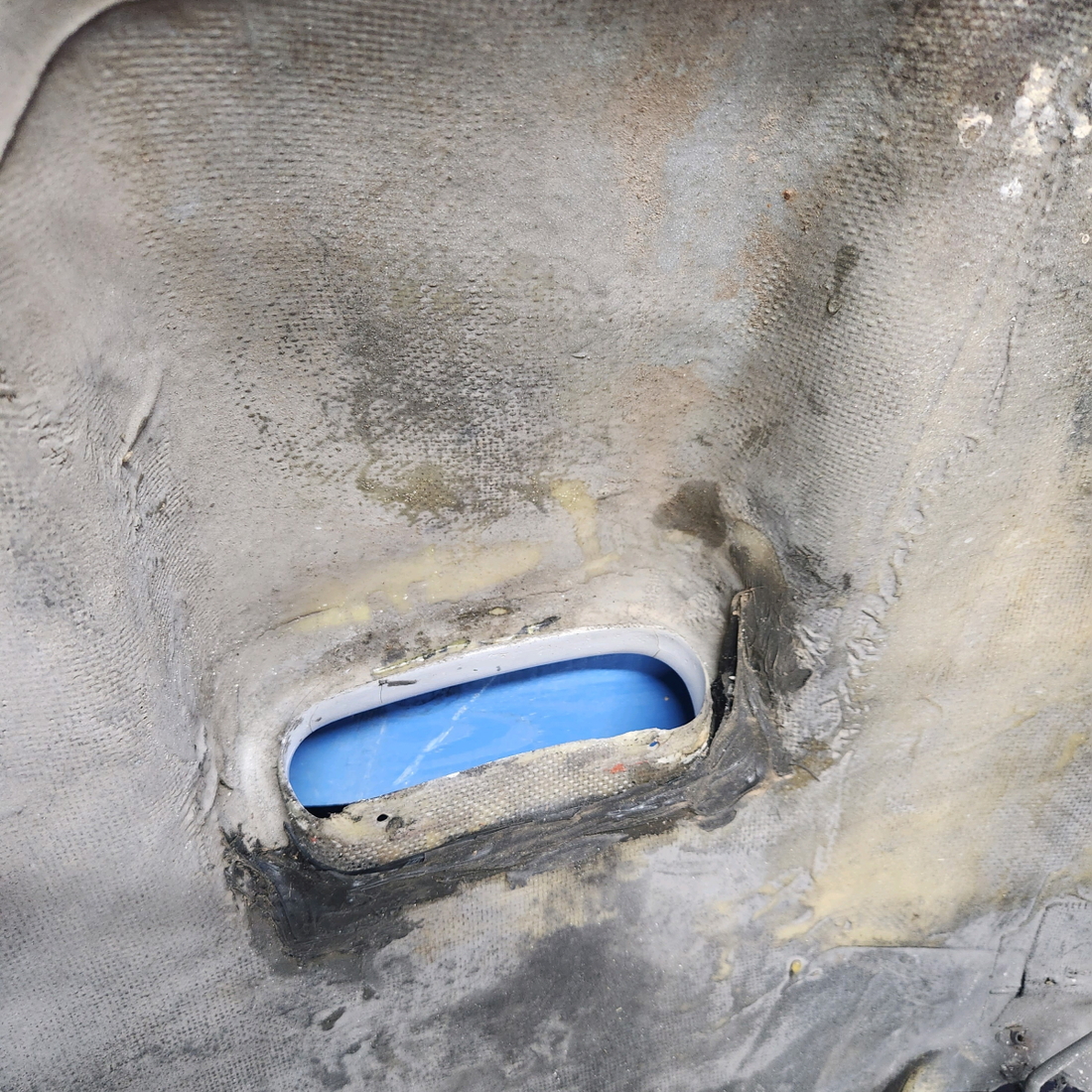 Used aircraft parts for sale, 35699-003 PIPER PA28-161 Warrior III LOWER NOSE COWL SOME SCRASH SEE PHOTOS FOR DETAIL