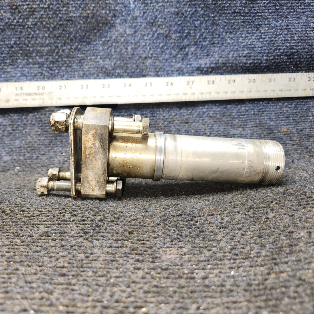 Used aircraft parts for sale, 0541124-1 Cessna 172 Main Landing Gear Aluminum Axle w Shims