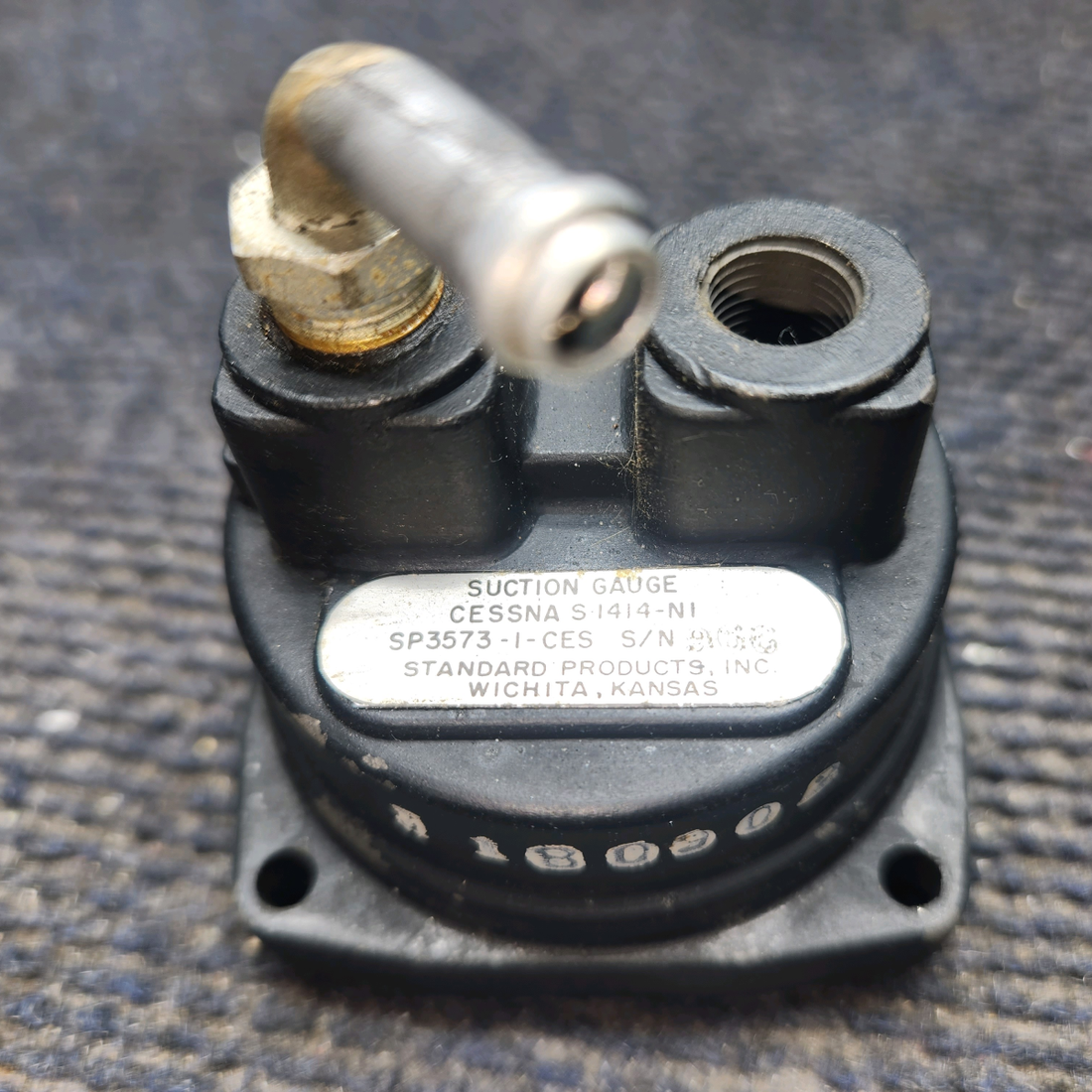 Used aircraft parts for sale, S1414-N1 Standard Precision Cessna 172E Suction Indicator