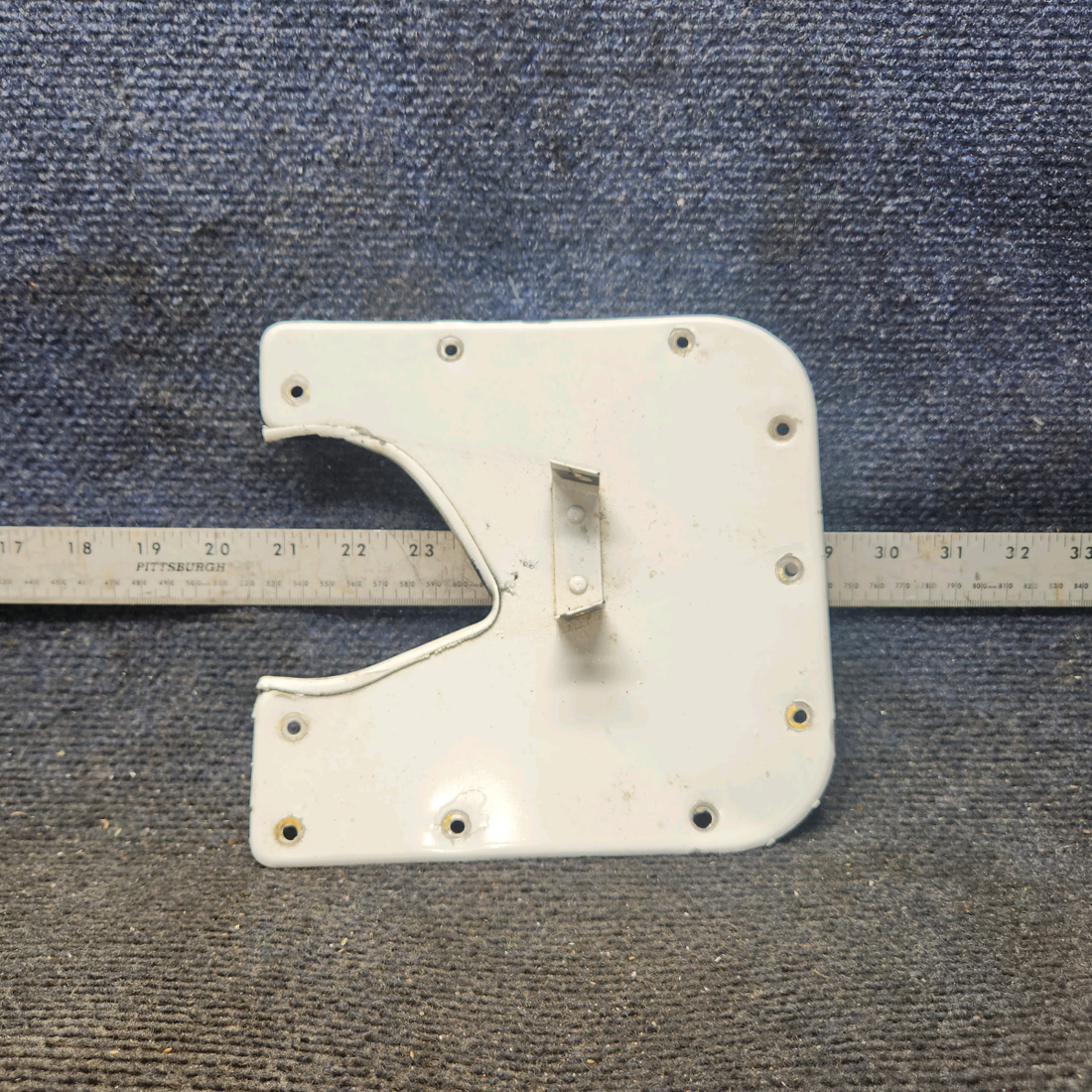 Used aircraft parts for sale, 63339-001 Piper PA-28-140 MLG Plate Assembly – RH