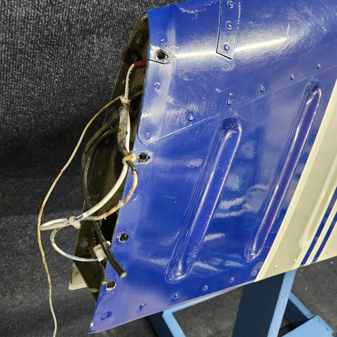 Used aircraft parts for sale, 63500-008 PIPER PA28-140 VERTICAL FIN ASSEMBLY