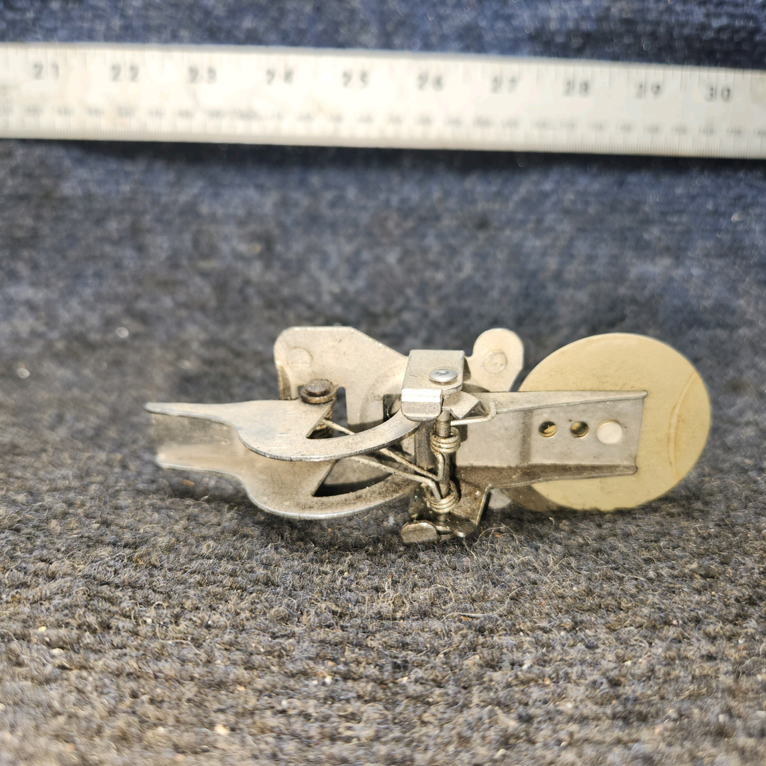 Used aircraft parts for sale, S2455-1 Cessna C172P Baggage Door Latch Assembly