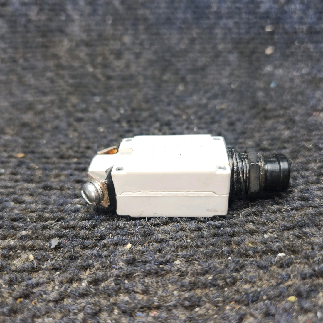 Used aircraft parts for sale, 7277-2-5 Klixon 7277 Cessna 172E Circuit Breaker  5 AMP Price Per Each