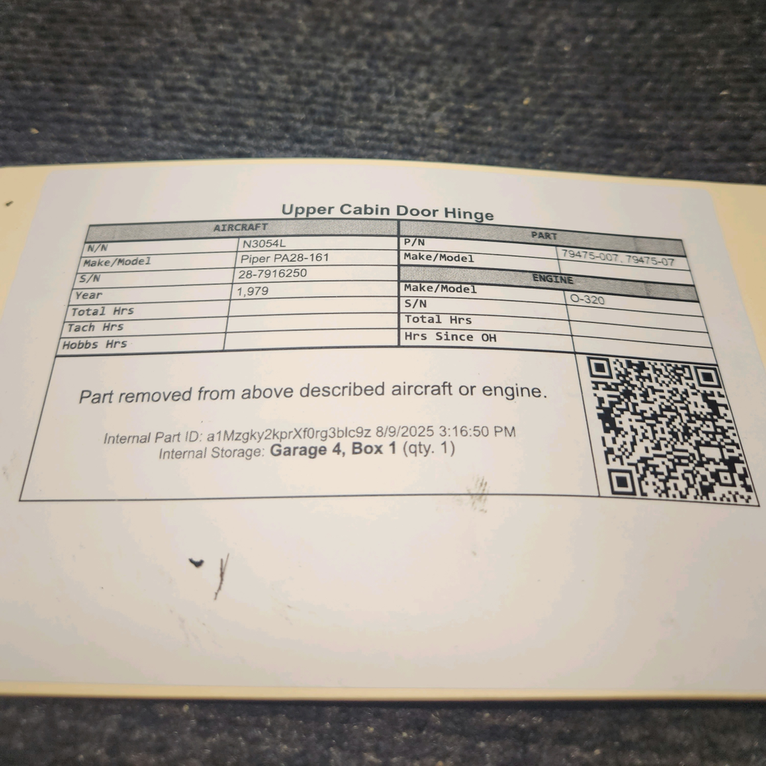 Used aircraft parts for sale, 79475-007 Piper PA28-161 Upper Cabin Door Hinge