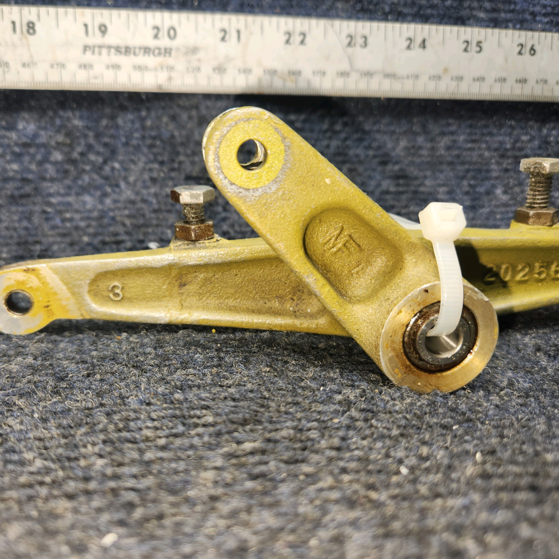 Used aircraft parts for sale, 22748-000 PIPER PA-24-250 Aileron Bellcrank Assembly LH