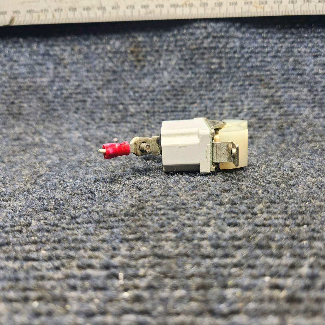 Used aircraft parts for sale, 930023-103 klixon MOONEY M20J ROT BCN  ROCKER SWITCH