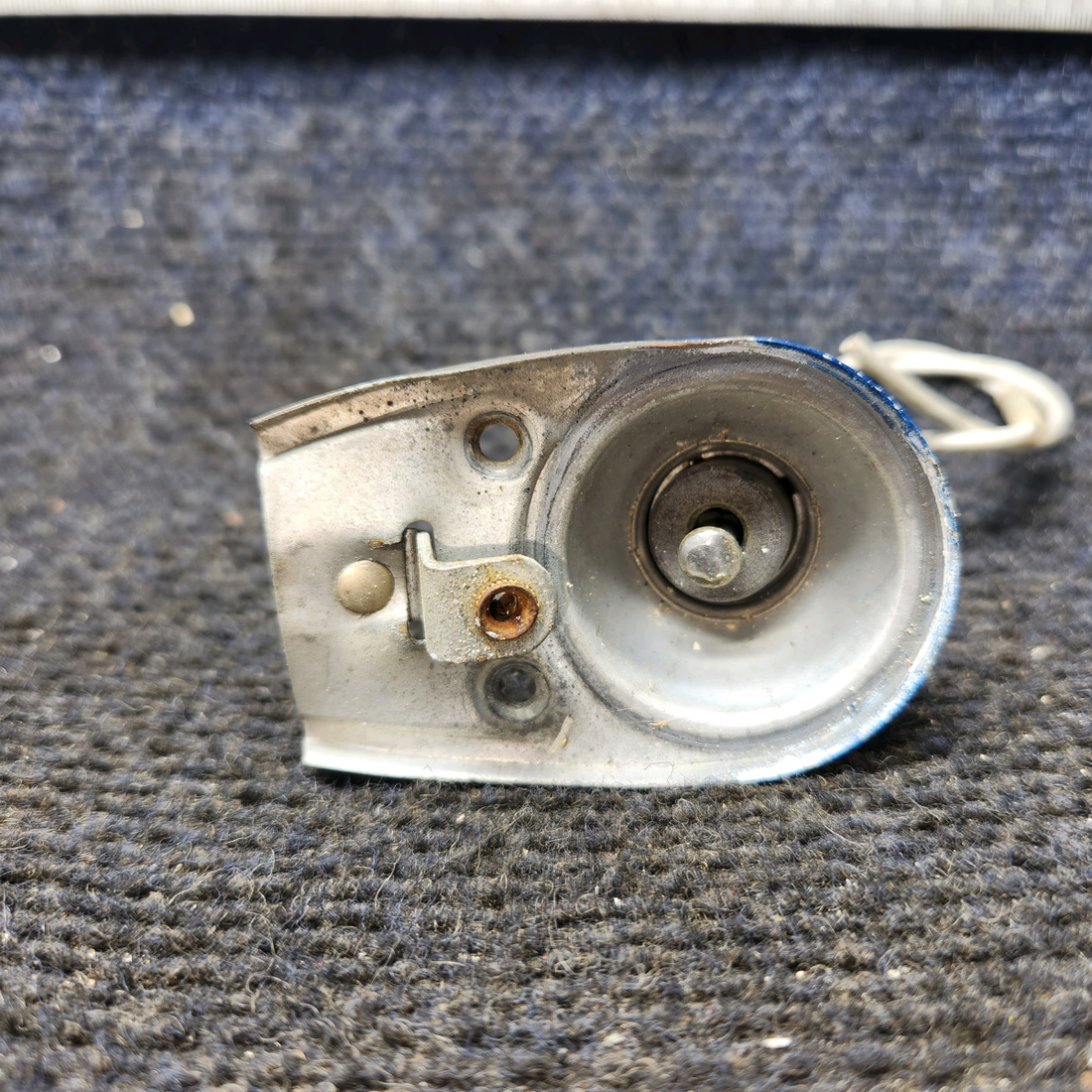 Used aircraft parts for sale, 30-0009-23 Cessna 172F Wing Nav Light Base