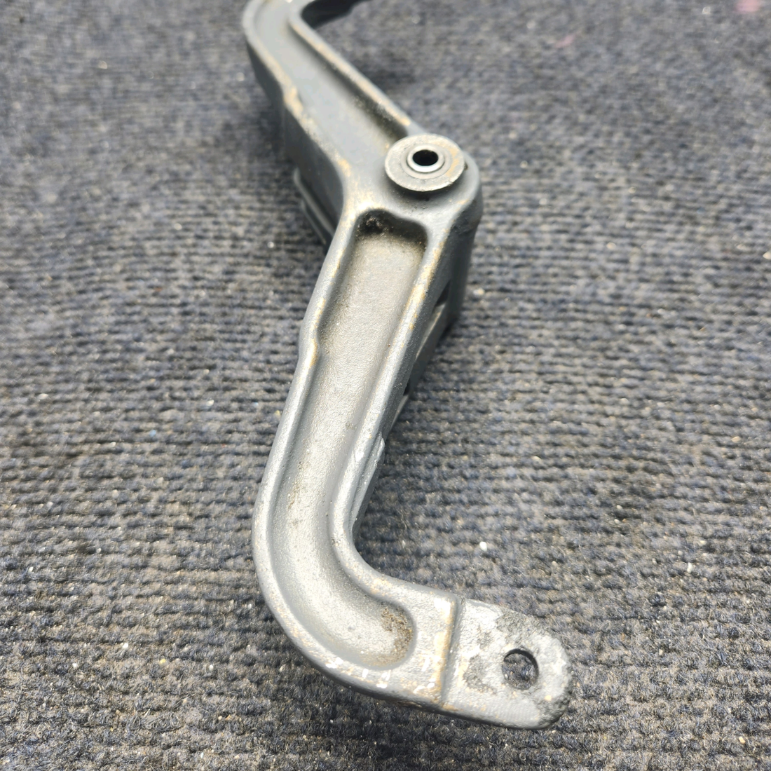 Used aircraft parts for sale, 169-524020-1 Beechcraft A23A Musketeer Custom III ARM AILERON CONTROL
