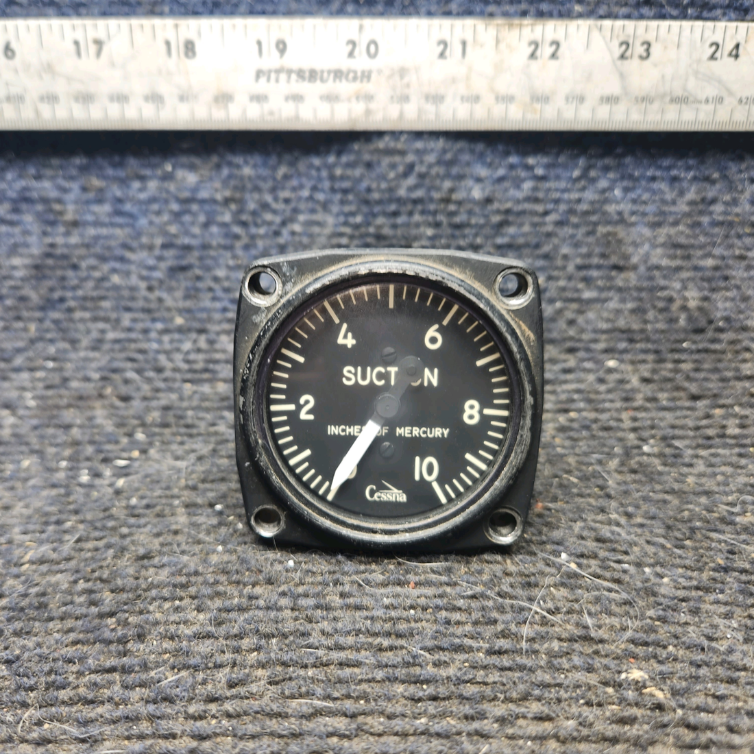 Used aircraft parts for sale, S1414-1 cessna 172k Suction Gauge