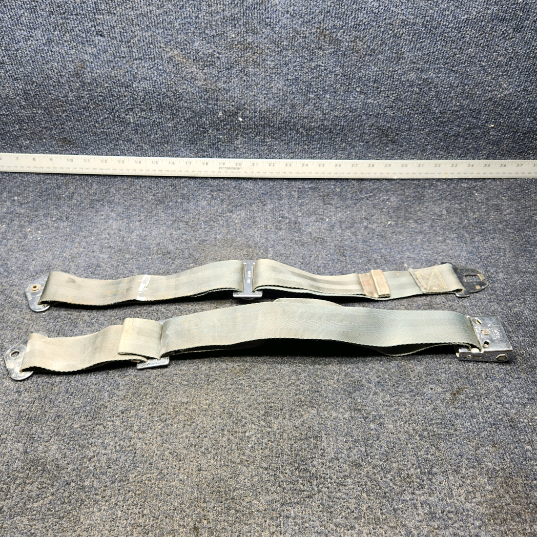 Used aircraft parts for sale, Pa-28 Seat Belt America Safety PIPER PA28-140 PA-28-140 PILOT AND CO-PILOT SEATBELT SET