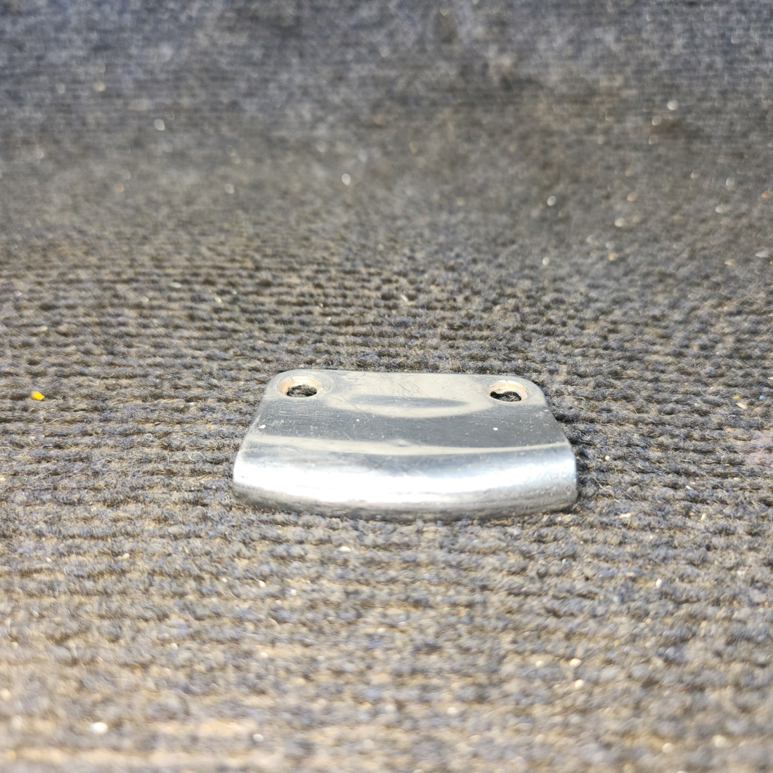 Used aircraft parts for sale, 0413025-2 cessna 150G Striker Plate Assembly