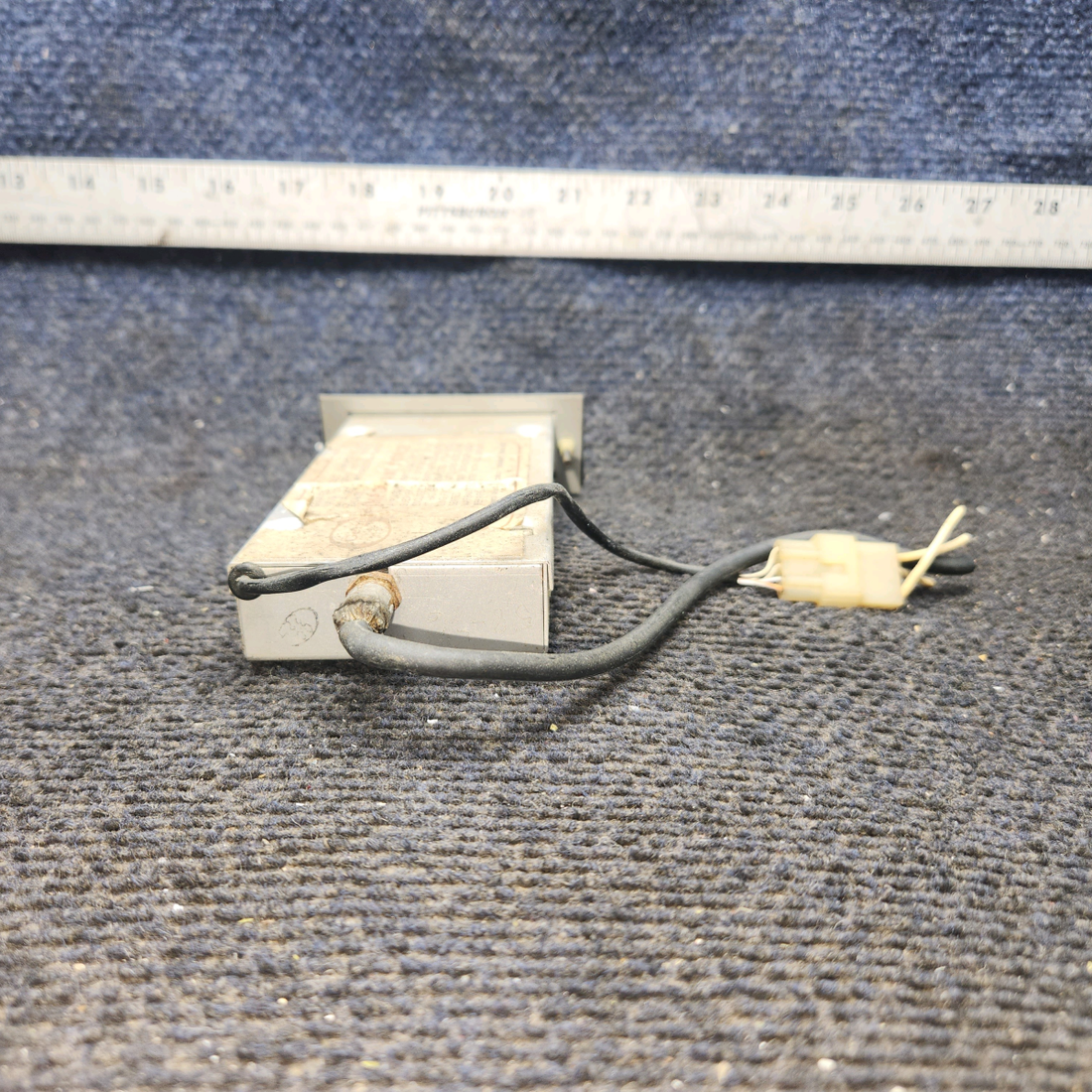 Used aircraft parts for sale, DELTA/303 Genave Piper PA-28-140 Marker Beacon Receiver