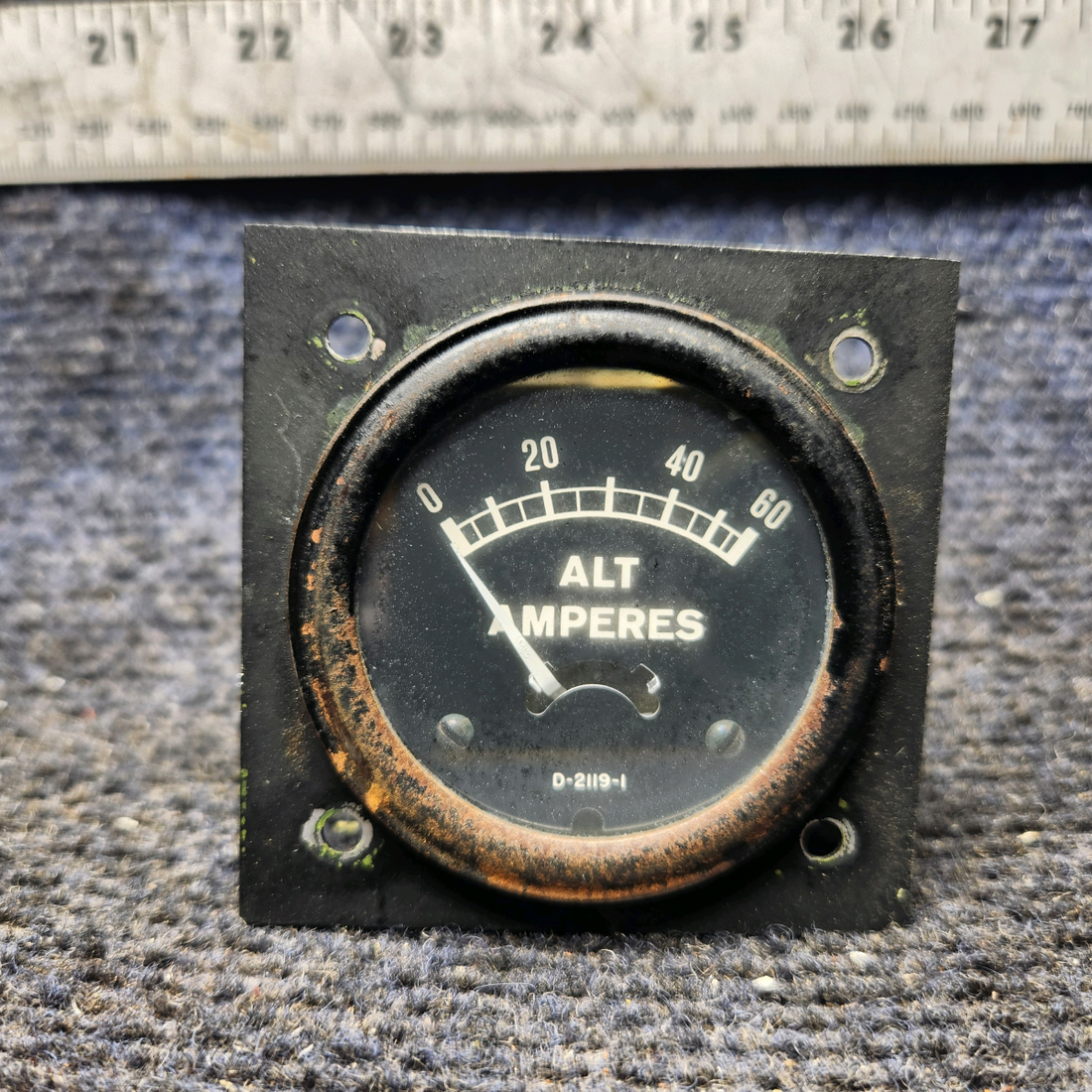 Used aircraft parts for sale, D-2119-1 Piper PA28-140 Alternator Ammeter Indicator with Black Faceplate (0–60 Amps)