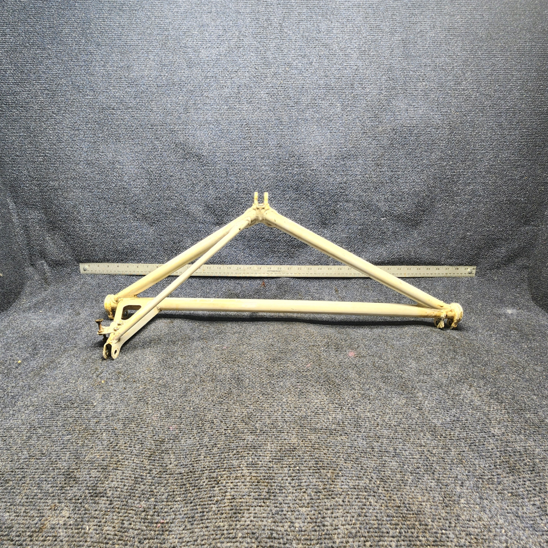 Used aircraft parts for sale, 35-815155-611 Beechcraft F33A MAIN GEAR RETRACT BRACE ASSEMBLY RH