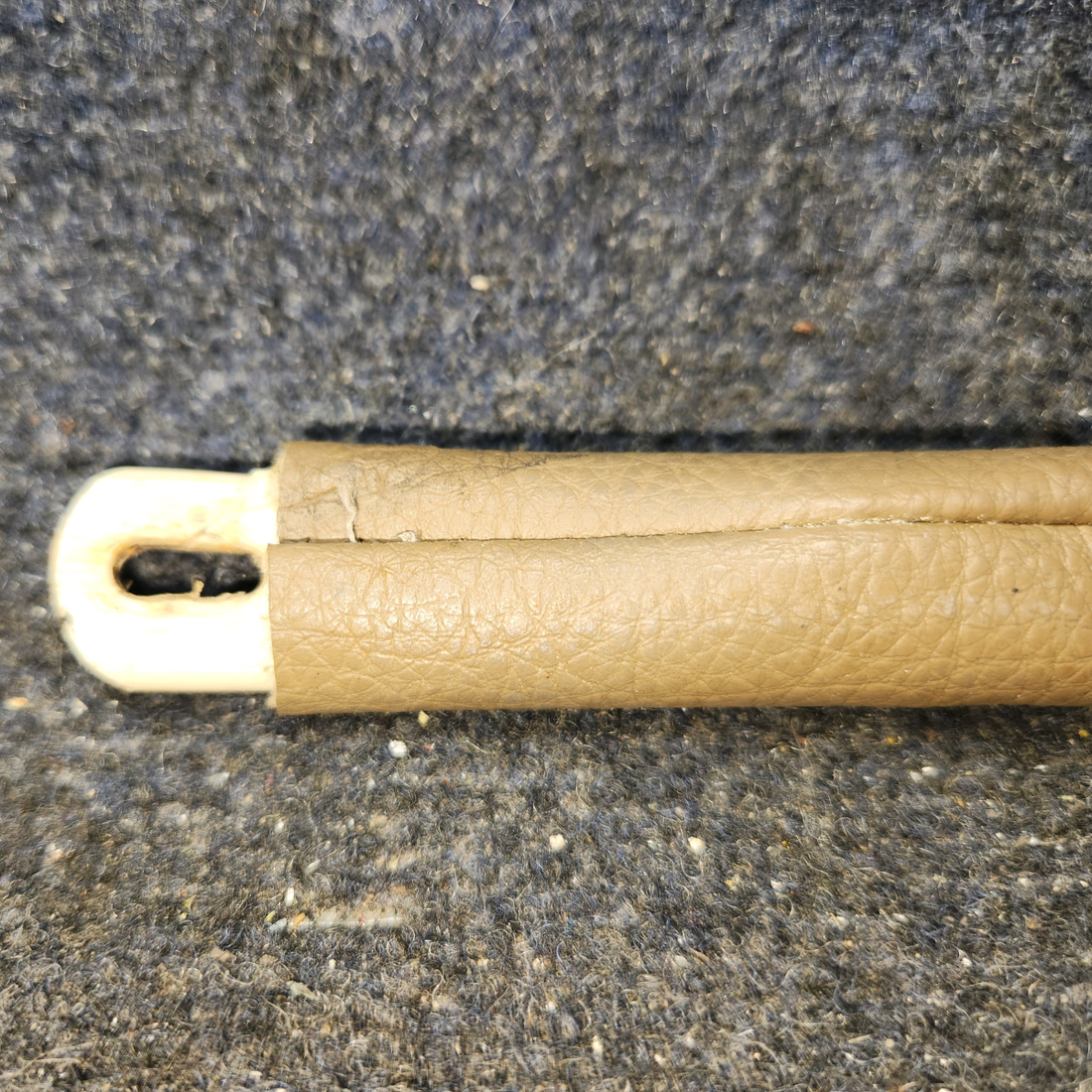 Used aircraft parts for sale, S1362-5 Cessna 172E Interior Handle Assembly - Price per Each.