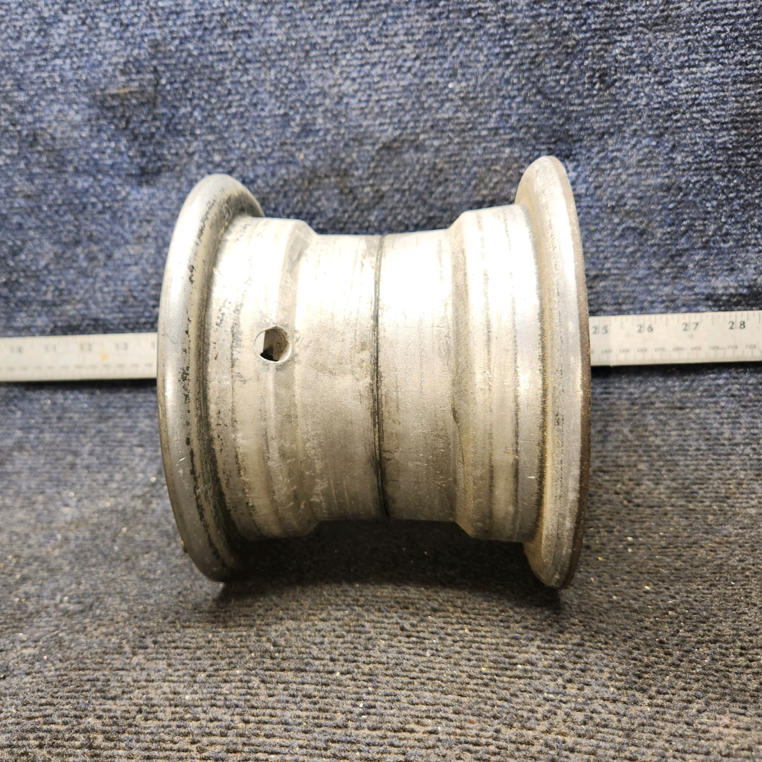 Used aircraft parts for sale, 40-113C Cleveland 40-113C Beechcraft A24R 6.00-6 Wheel Assembly