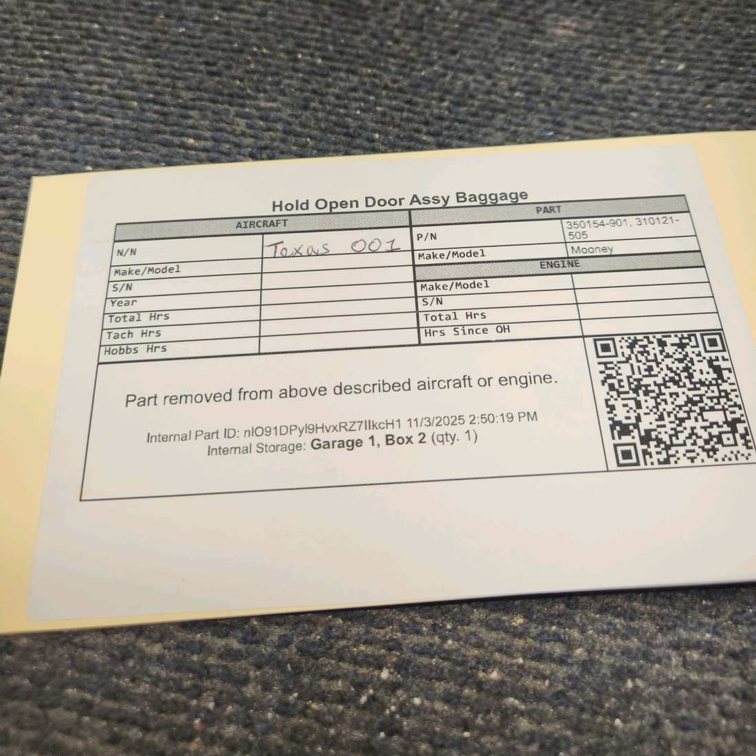 Used aircraft parts for sale, 350154-901 Hold Open Door Assy Baggage