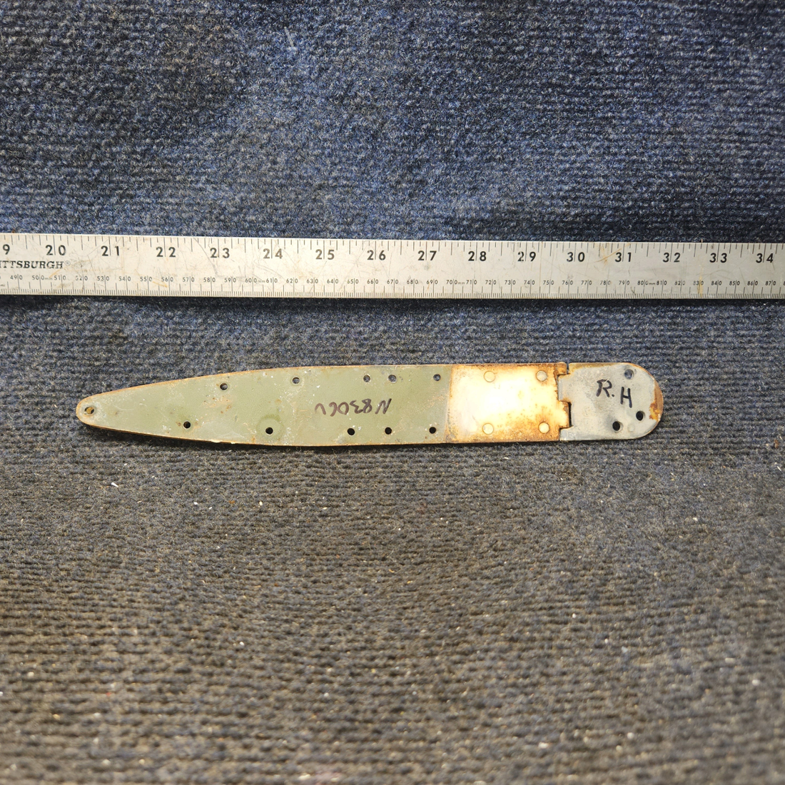 Used aircraft parts for sale, 0511280-2, 0511237-2 Cessna 172F Cabin Door Hinge Assembly Upper - RH