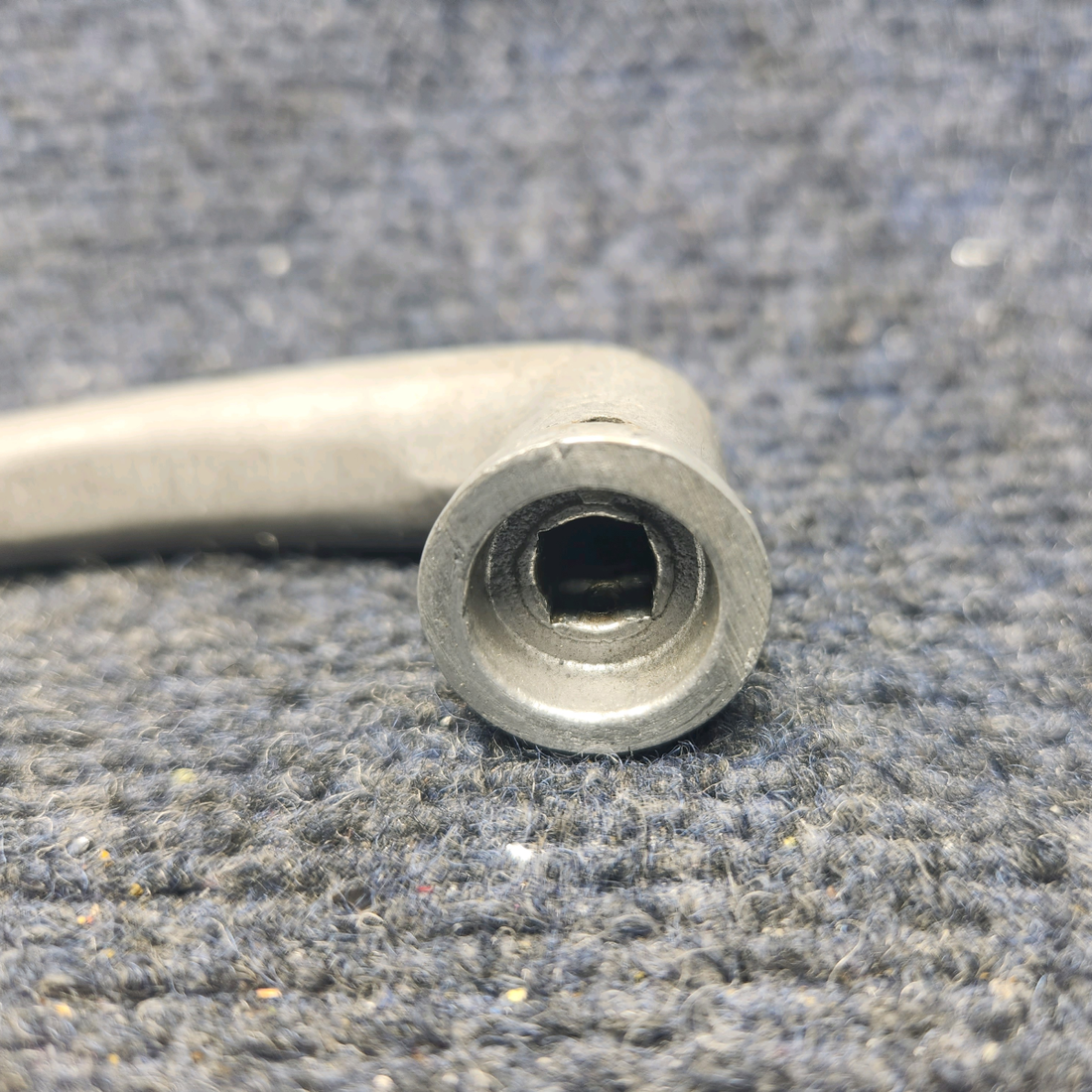 Used aircraft parts for sale, 1040BCH Beechcraft A23A Musketeer Custom III CABIN DOOR LATCH INTERIOR HANDLE