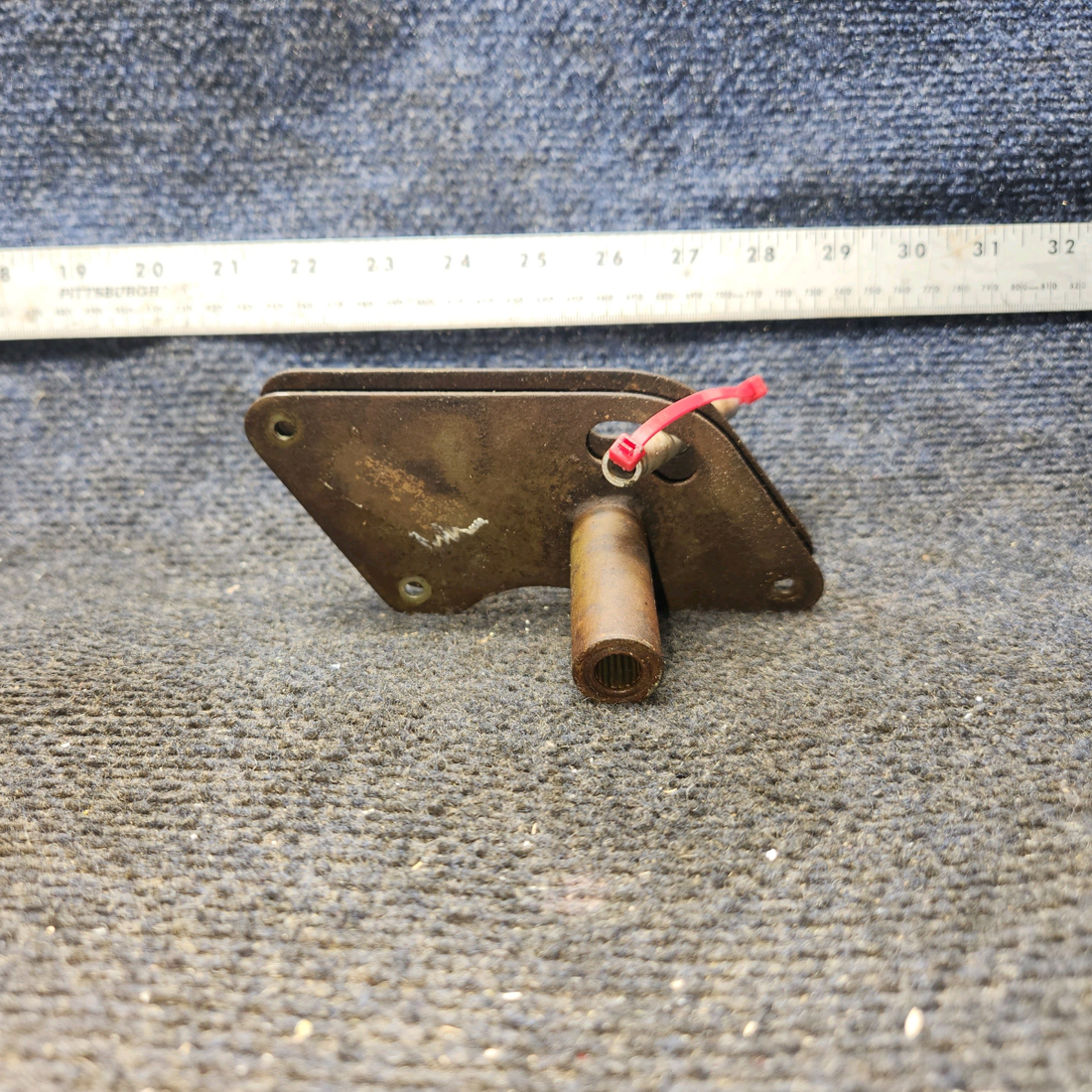 Used aircraft parts for sale, 0523223 Cessna 172F Aileron Bellcrank Assembly - LH