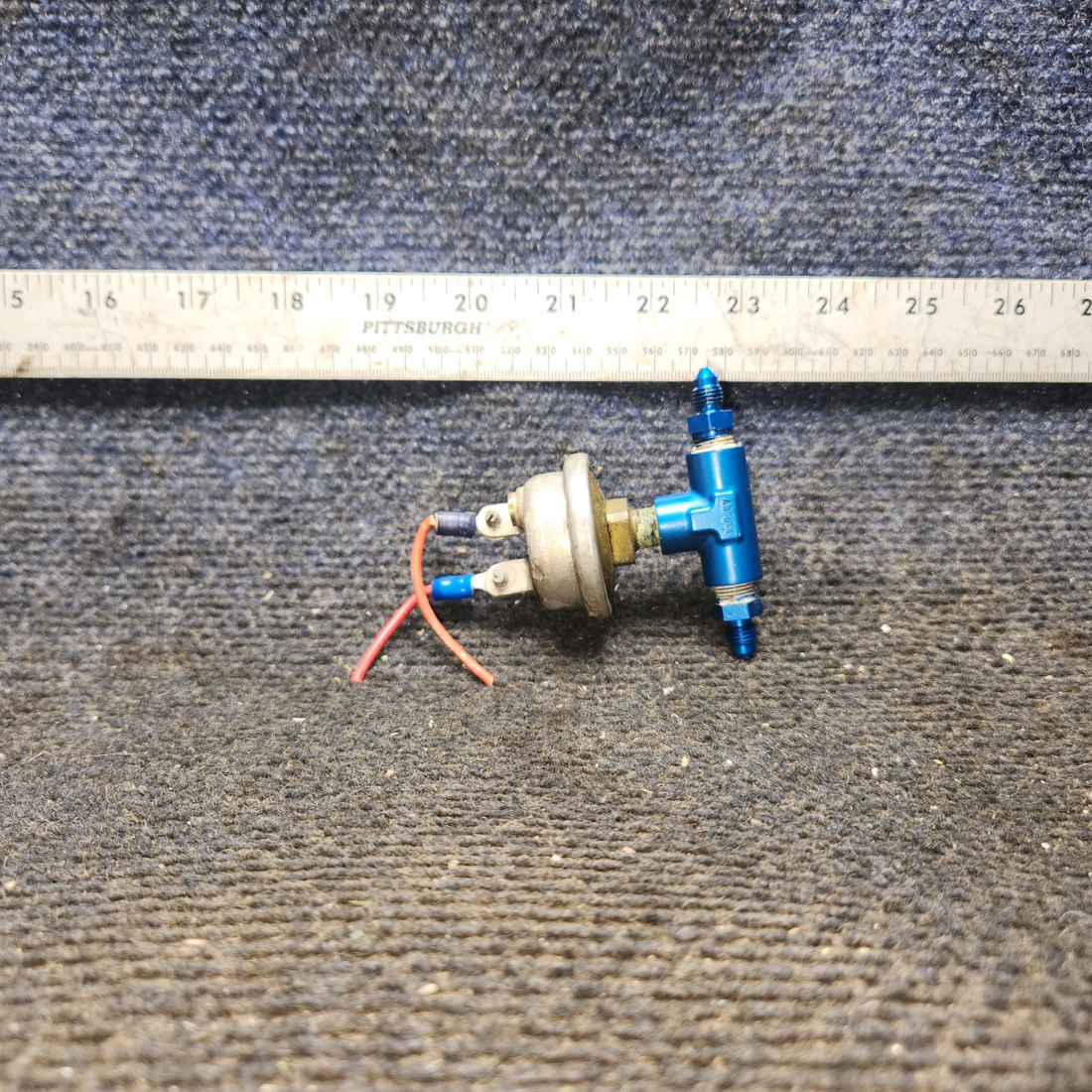 Used aircraft parts for sale, S1711-1 cessna 150G Hobbs Oil Pressure Switch