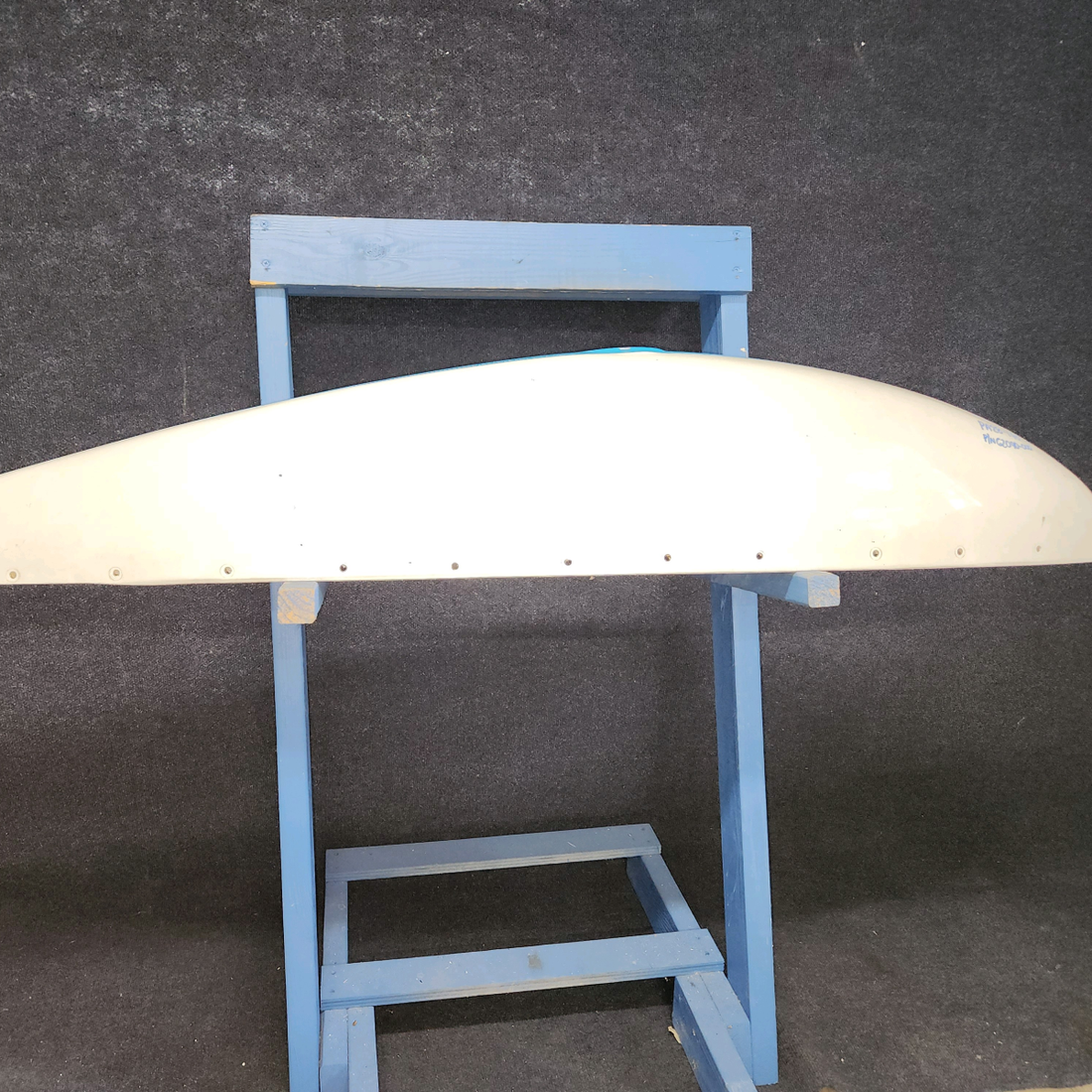 Used aircraft parts for sale, 62090-000 PIPER PA28-140 LH Wing Tip Assembly - Fiberglass