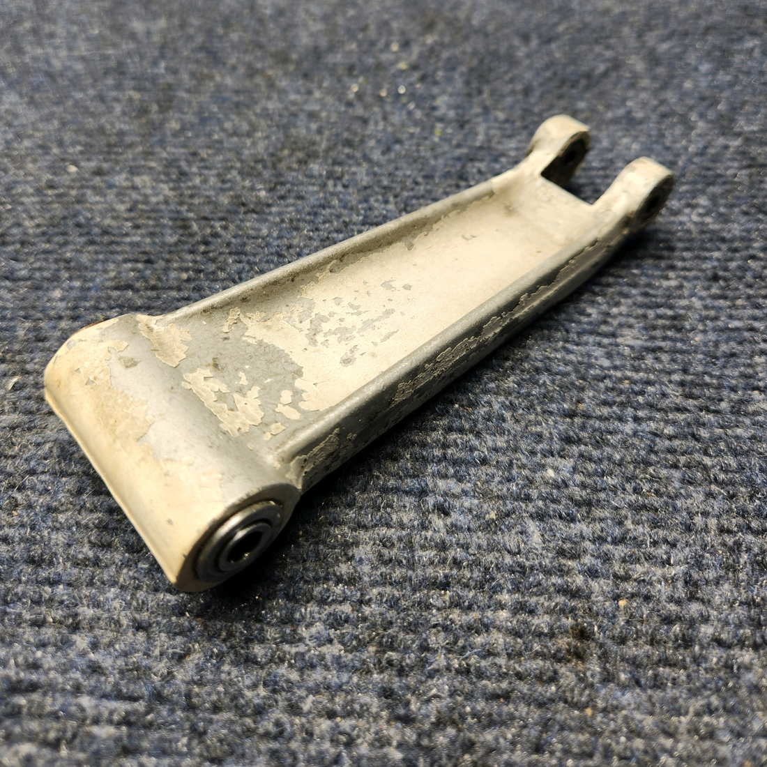 Used aircraft parts for sale, 0442506-2 CESSNA C172RG NOSE GEAR TORQUE LINK LOWER