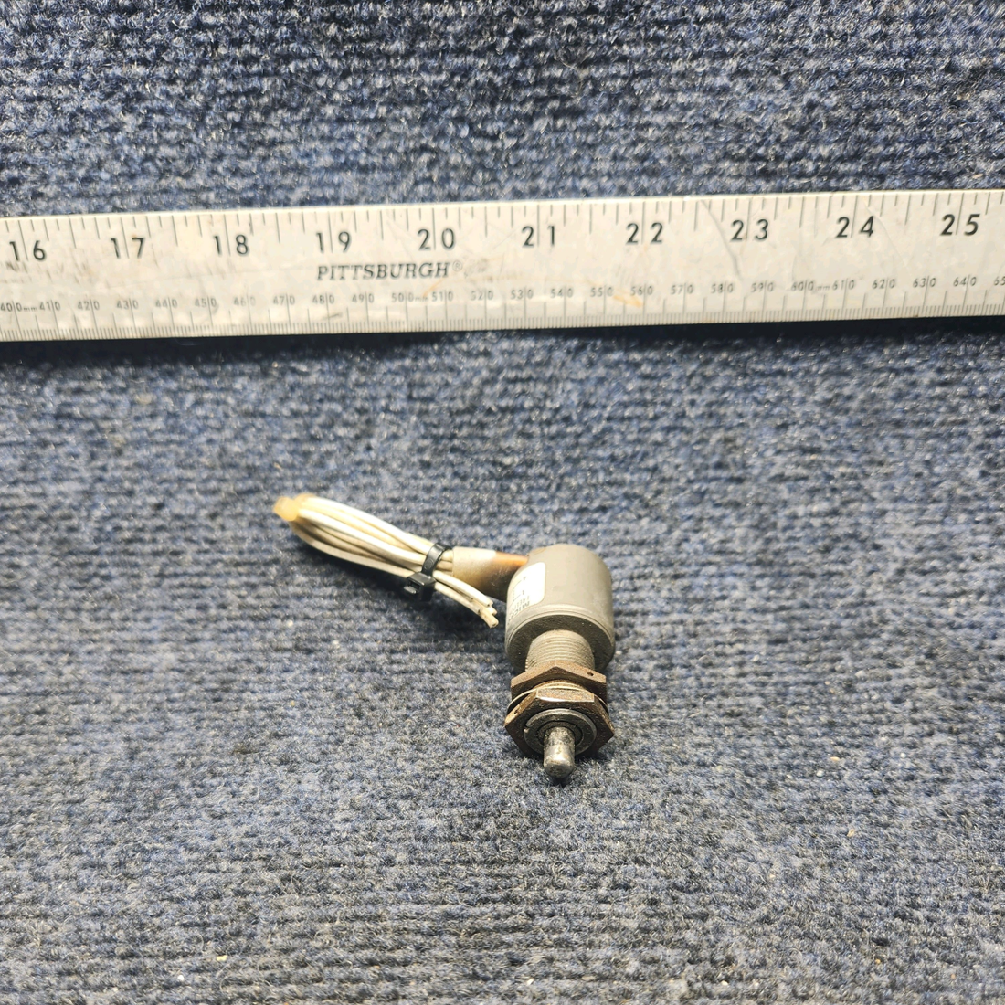 Used aircraft parts for sale, 1CH25 Beechcraft F33A LANDING GEAR LIMIT SWITCH 14-28V