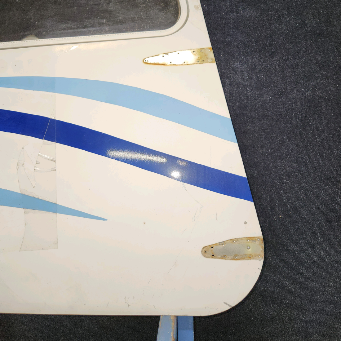Used aircraft parts for sale, 0511803-26, 0711050-6 cessna 172N Cabin Door RH - Structure Assembly