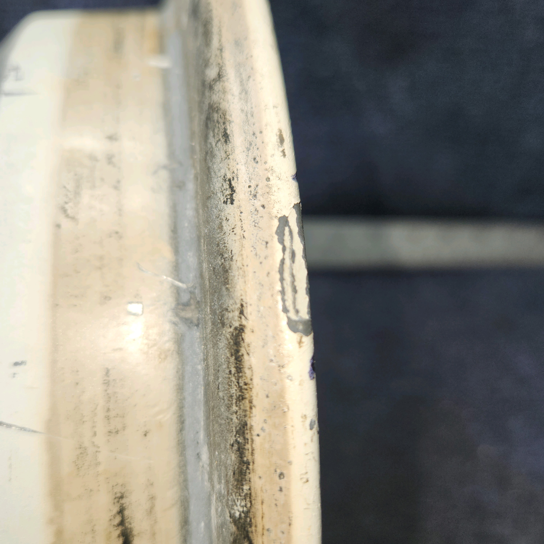 Used aircraft parts for sale, 40-98 BEECHCRAFT 95-55B Main Gear Wheel Assembly – 8"