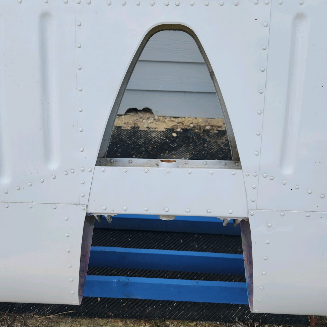 Used aircraft parts for sale, 63460-000 PIPER PA28-140 STABILATOR ASSEMBLY - HAVE A LITLE CRACK - "SEE PHOTOS FOR DETAILS".