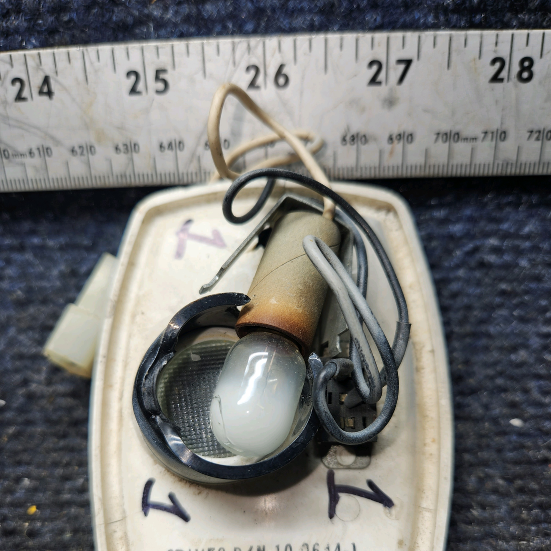 Used aircraft parts for sale, 572-524 Grimes Piper PA32RT-300 Reading Light W/Switch (14 V)