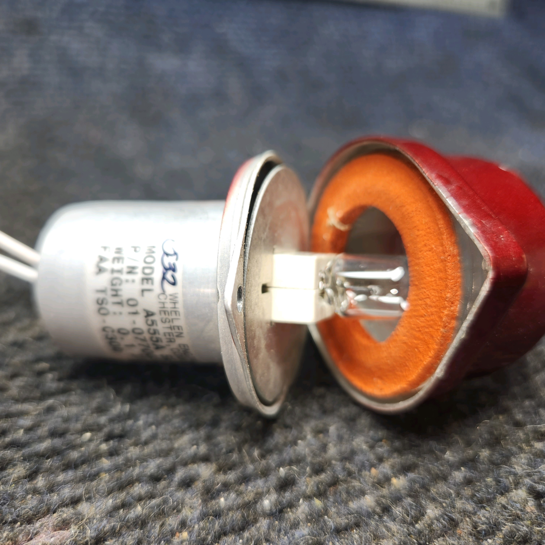 Used aircraft parts for sale, 01-0770034-02 WHELEN R44 Tail Light Assembly