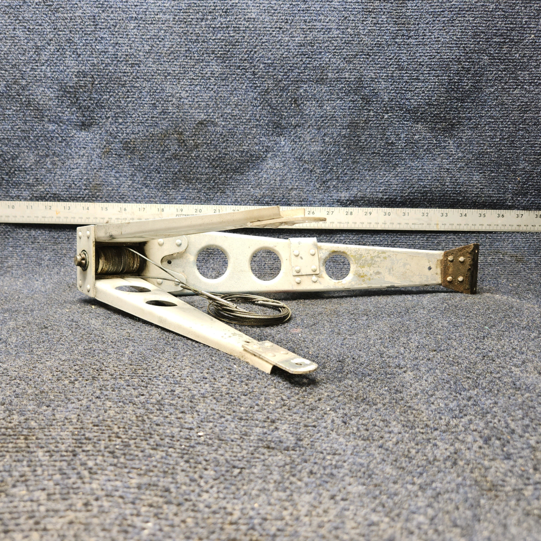 Used aircraft parts for sale, 65244-000, 65245-000, 65246-000 Piper PA28-140 Stabilator Trim Control and Shaft