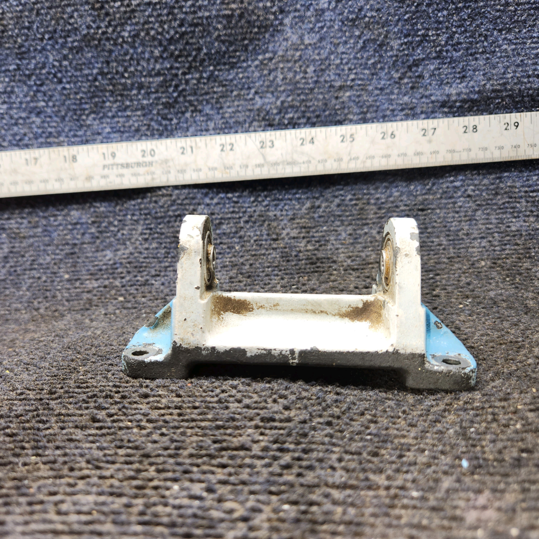 Used aircraft parts for sale, 95-610011-1 Beechcraft 35-33 Hinge Elevator Center