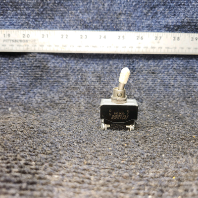 Used aircraft parts for sale, MS35059-22 PIPER PA-24-250 Toggle Switch