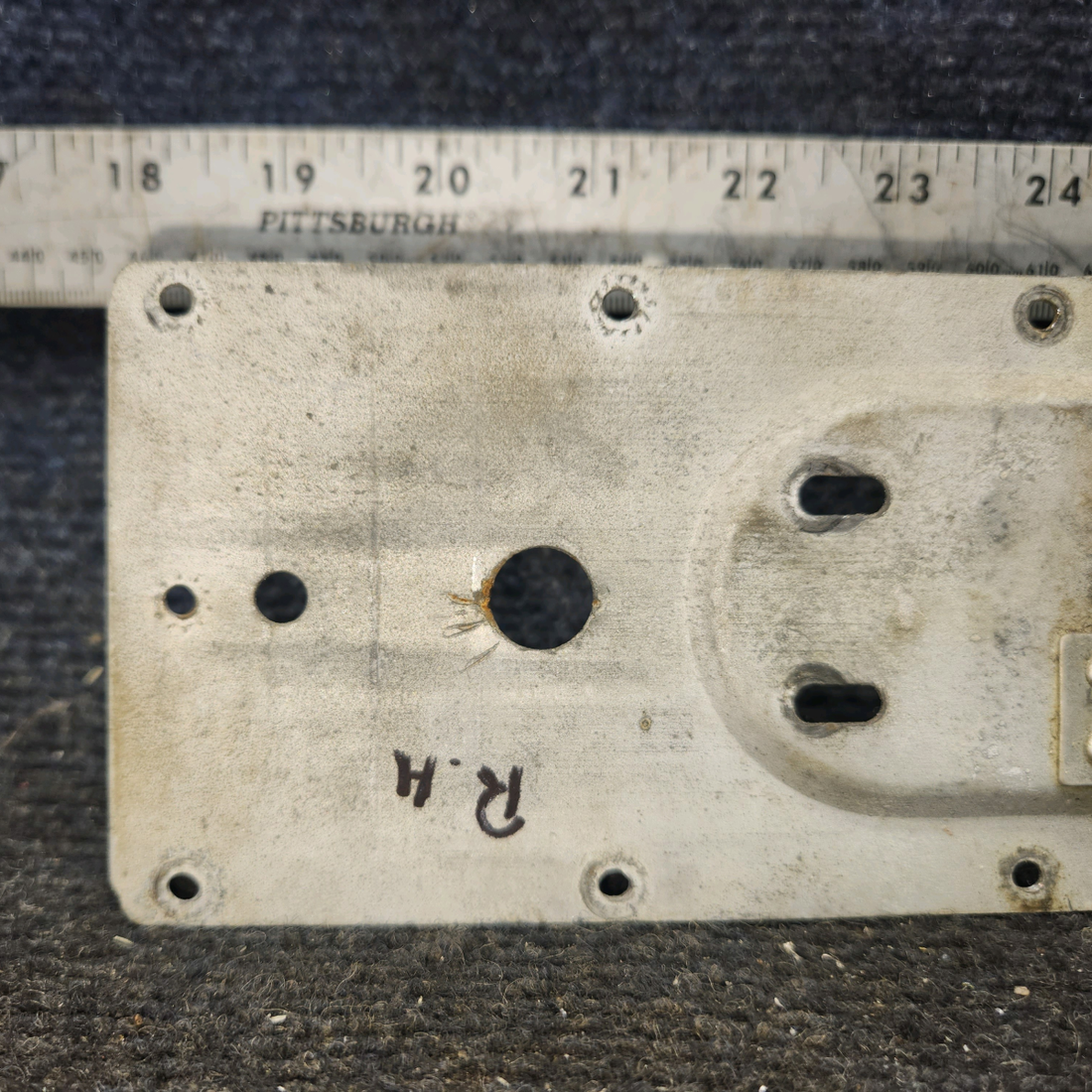 Used aircraft parts for sale, 0413388-1 cessna 150G Mounting Plate Assembly