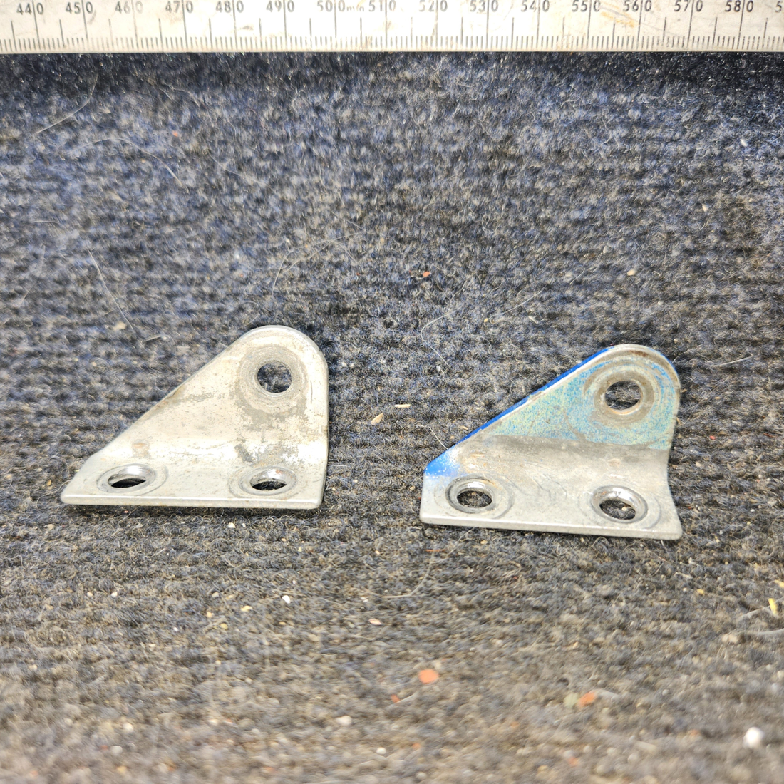 Used aircraft parts for sale, 0510205-9 cessna 172N Seat Belt Fitting – Outboard LH / Inboard RH