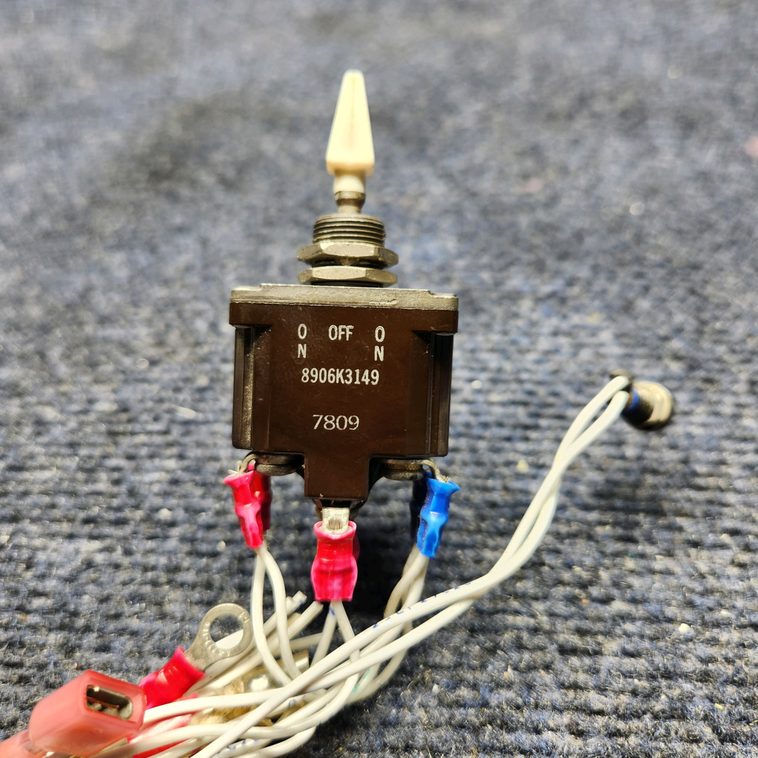 Used aircraft parts for sale, 8906K3149 MOONEY M20J FLAP SWITCH W/ LIGHT