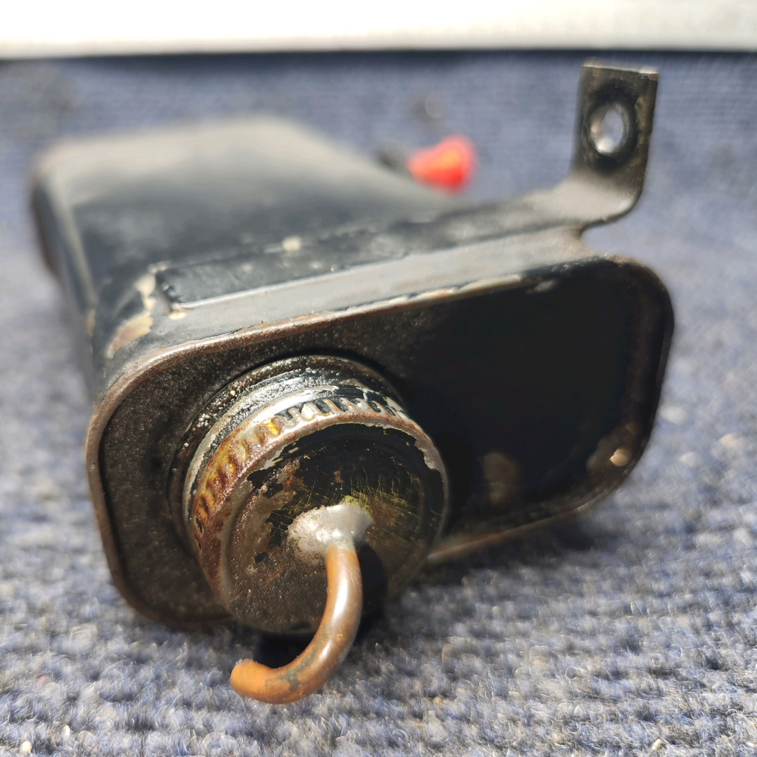 Used aircraft parts for sale, 63355-09 Piper PA28-140 Brake Fluid Reservoir With Cap