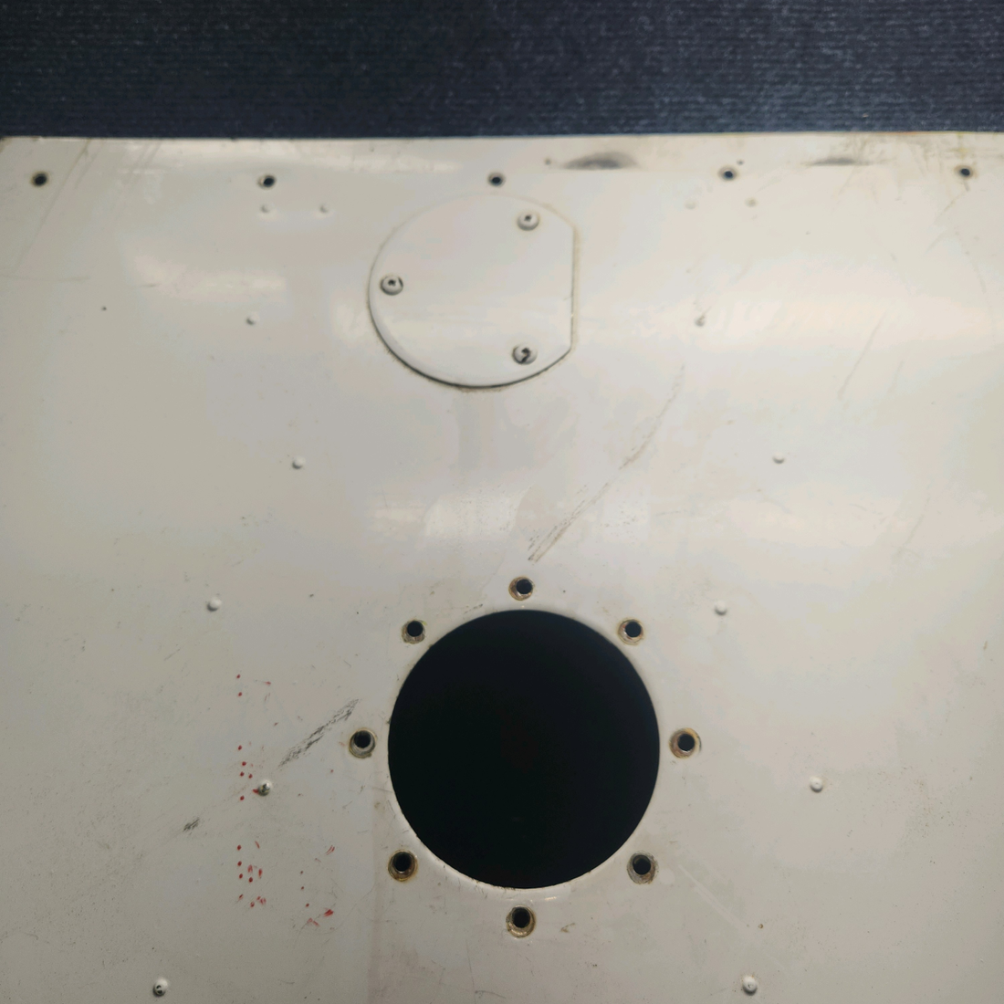 Used aircraft parts for sale, 0426511-6 cessna 150G Fuel Tank Cover Assembly - LH