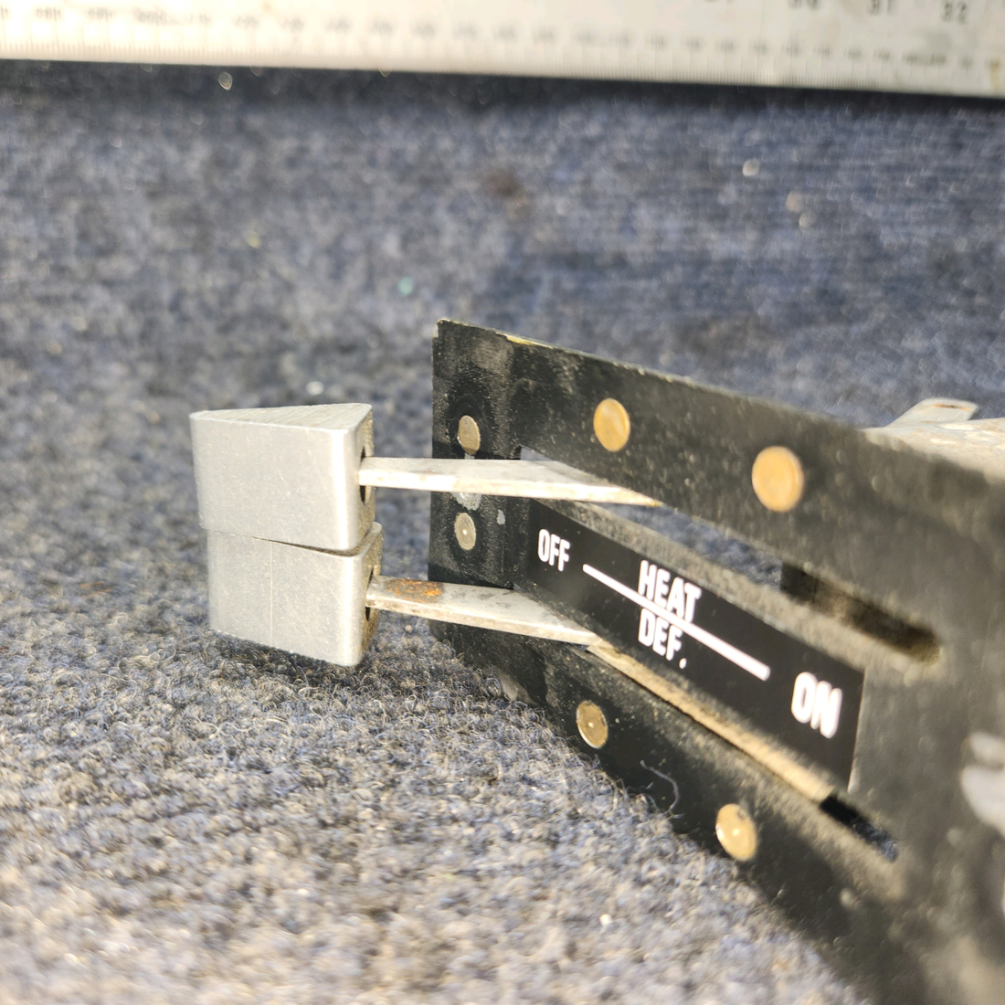 Used aircraft parts for sale, 67390-00 Piper PA28-140 Heat Defroster Ctrl Assy w/ Placard & Knob.