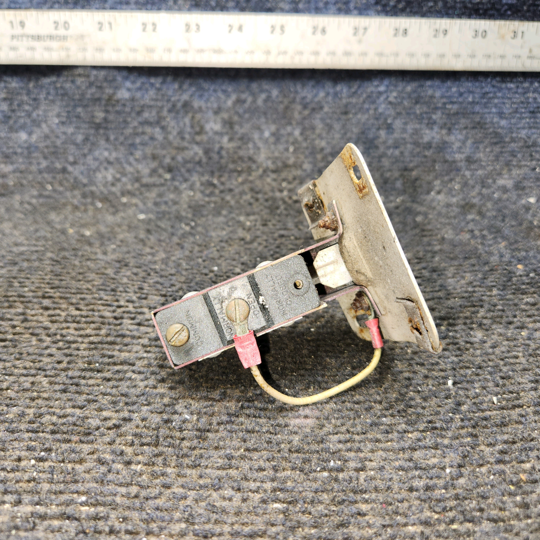 Used aircraft parts for sale, 150 Cessna 172E Safe Flight Lift Detector